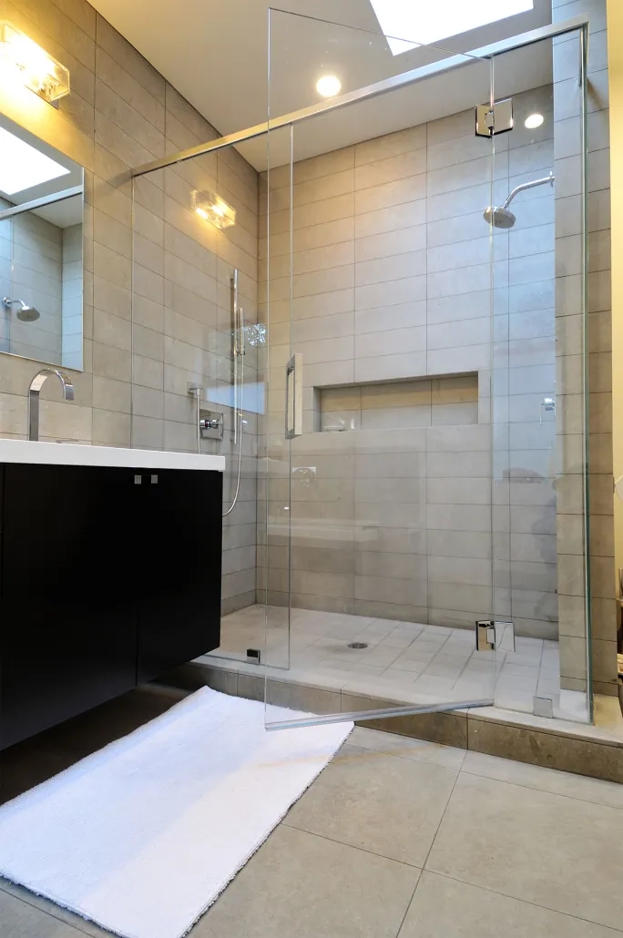 Inline Door and Stationary Panel